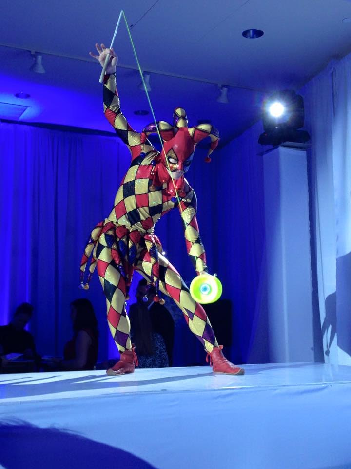 Cirque performing at a Florida event