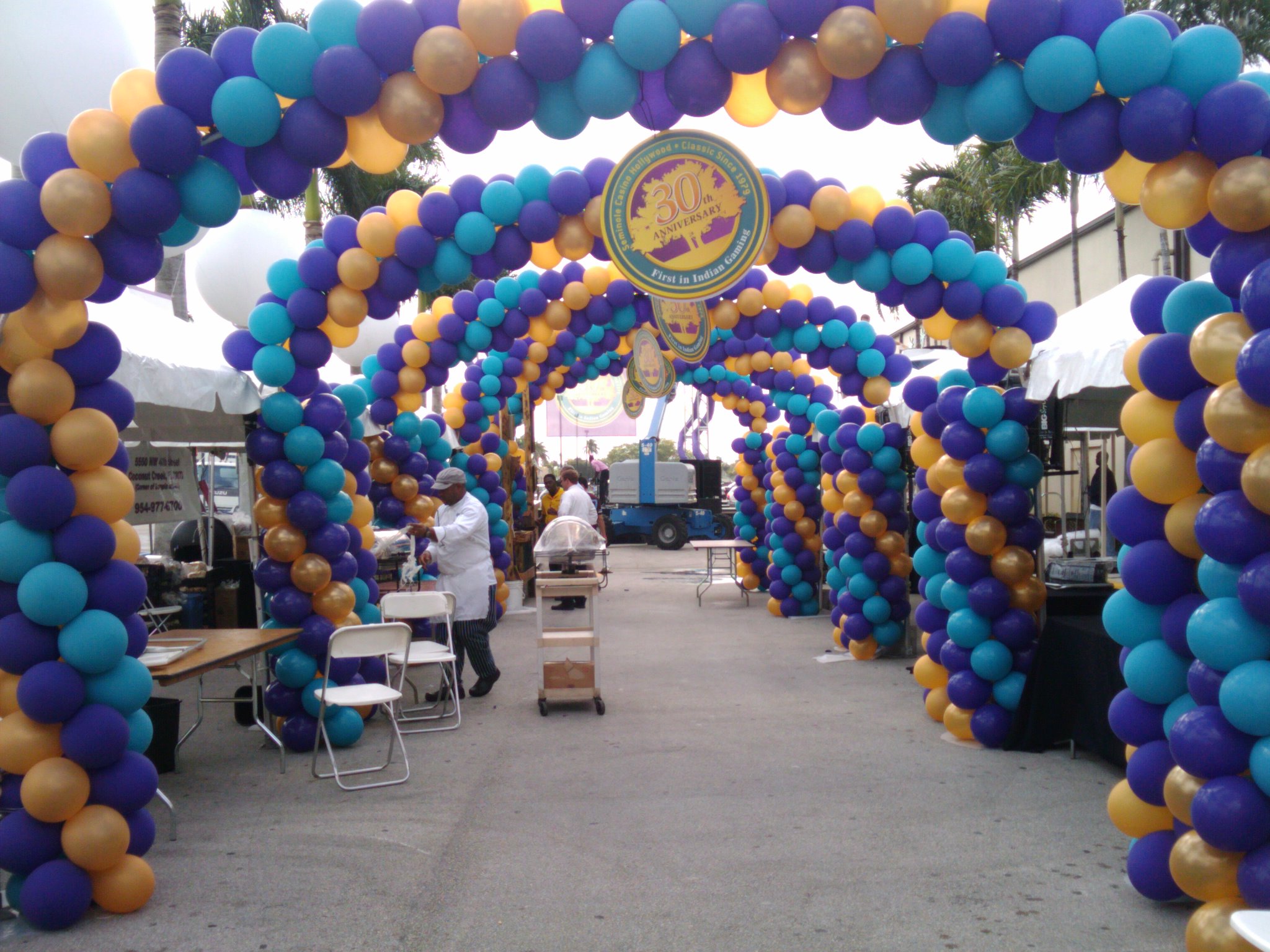 Balloon Artist performing at a Florida event