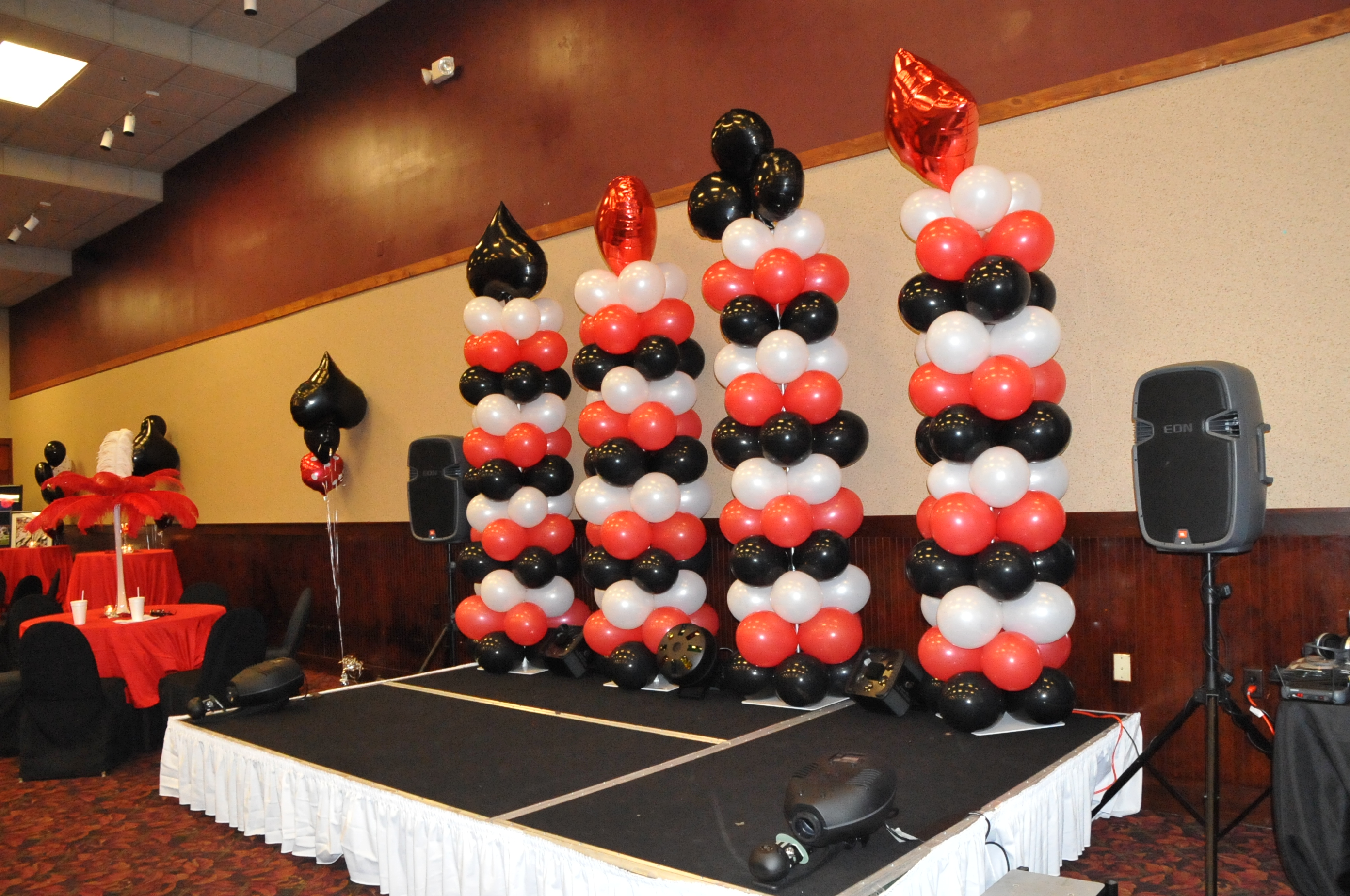 Balloon Artist performing at a Florida event