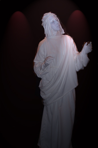 Live Statue performing at a Florida event