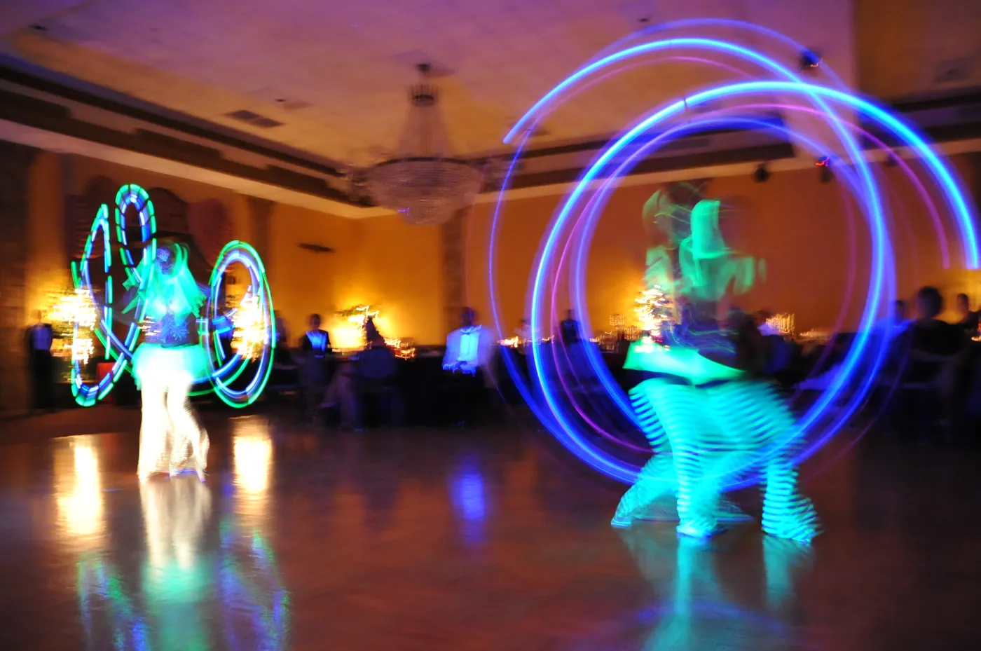 Poi Glow Dancers