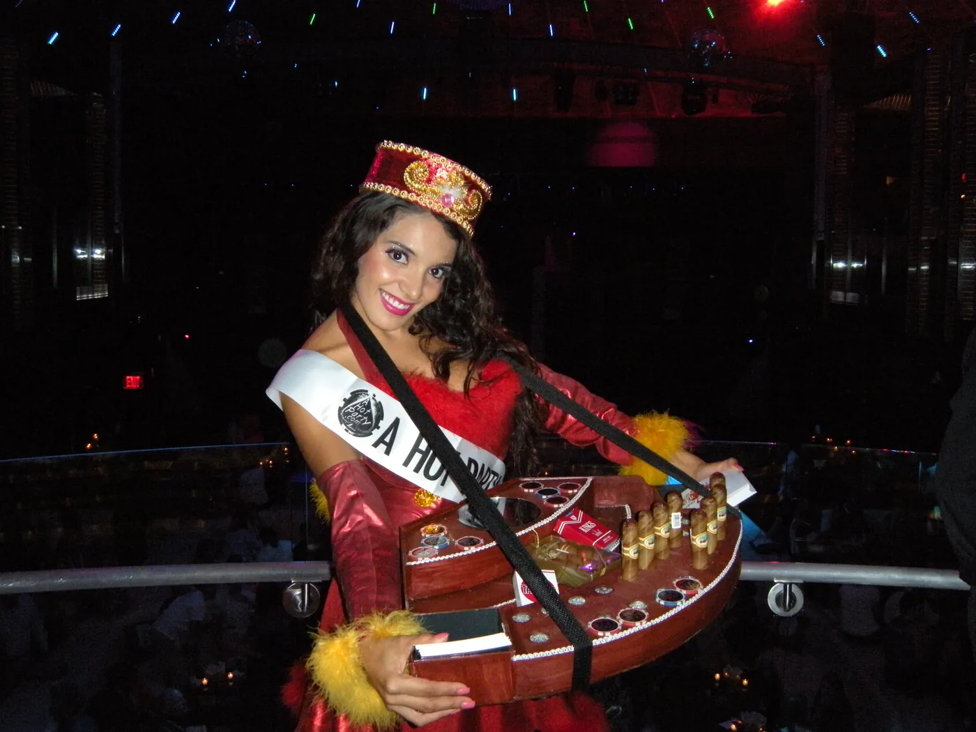 Gorgeous Cigar Girl